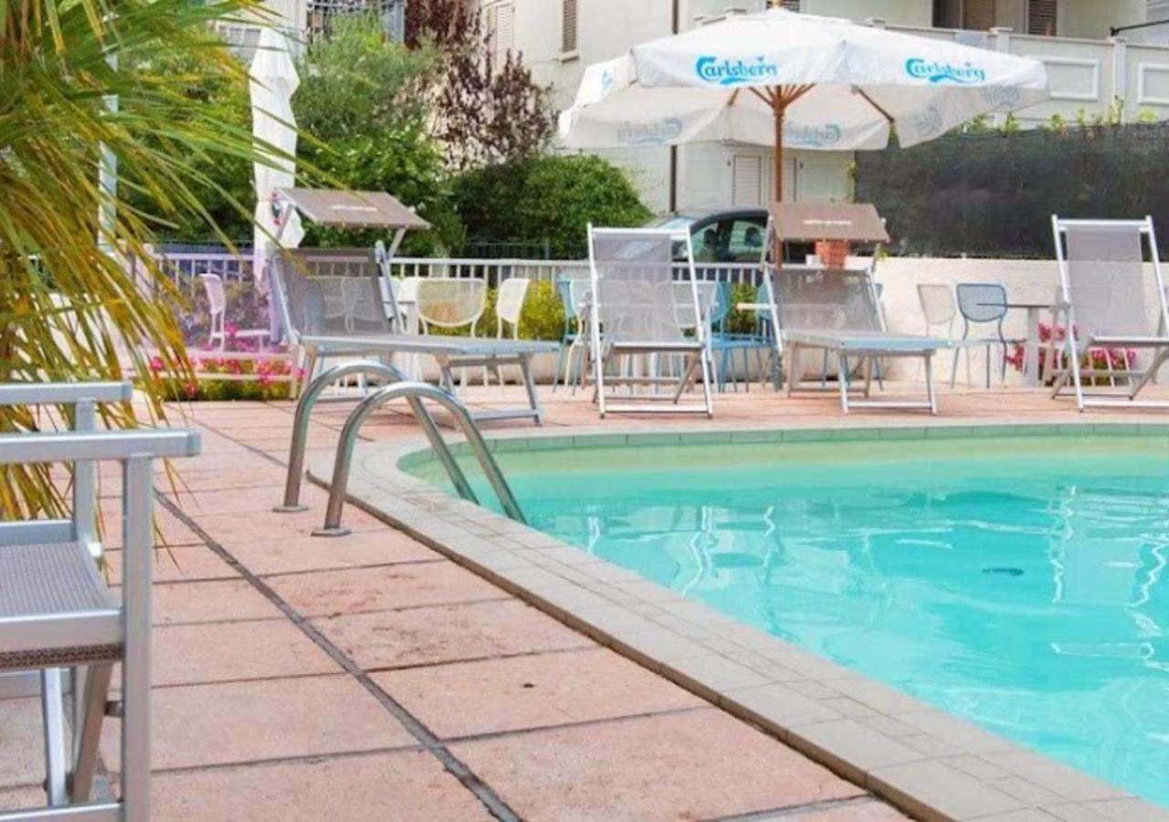 ריצ'יונה La Plata Hotel - Con Piscina מראה חיצוני תמונה